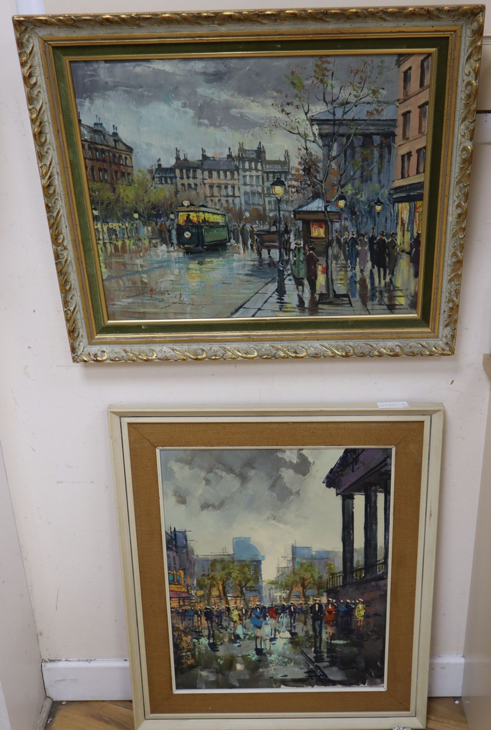 D. Jean, oil on canvas, Paris street scene, 50 x 40cm and another similar scene by Mureas